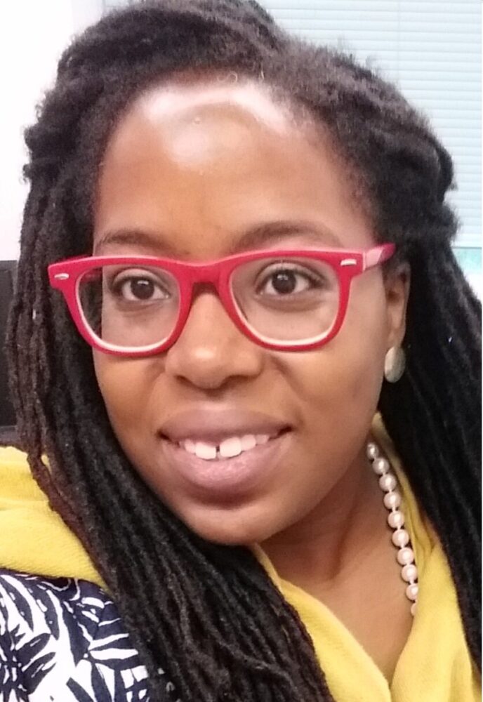 Deanna Simmons headshot